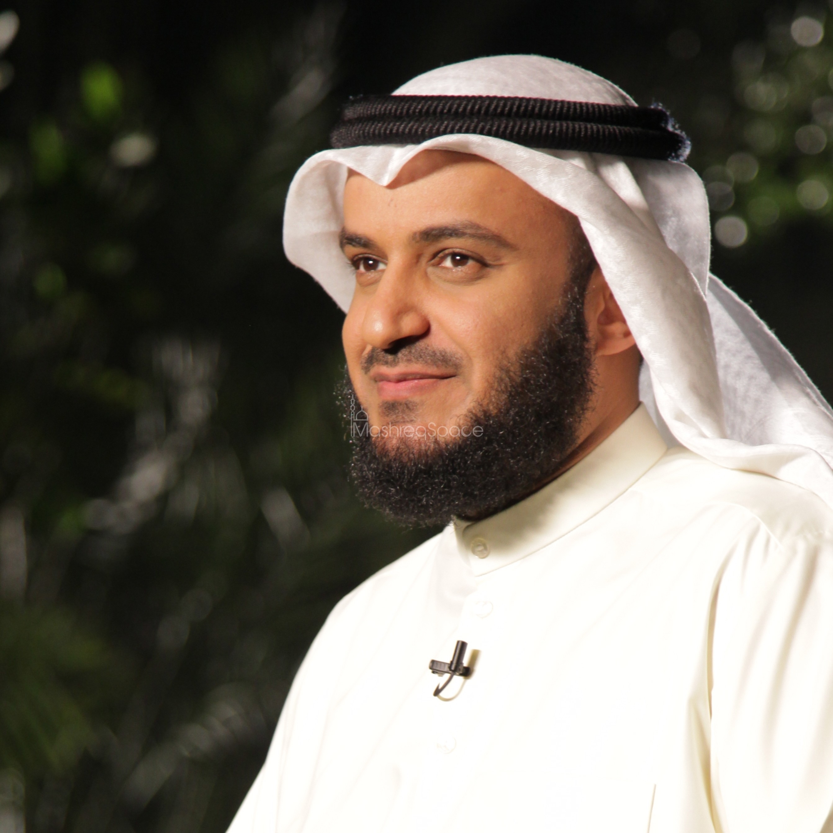 Шейх мишари. Мишари мр3. Аль афаси коран. Мишари аль афаси. Шейх мишари.